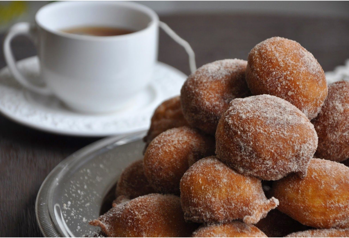 Bolinho de Chuva Perfeito que Não Fica Cru – Redondinho e Delicioso.