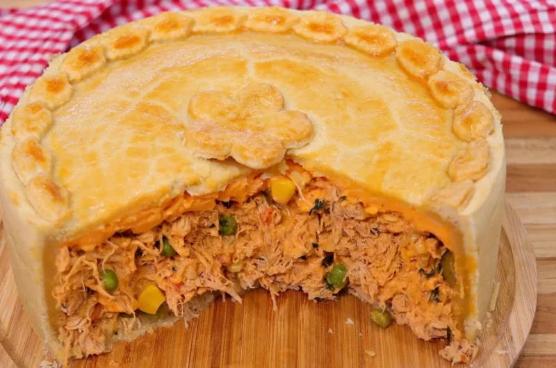 Empadão de Frango Cremoso que Desmancha na Boca